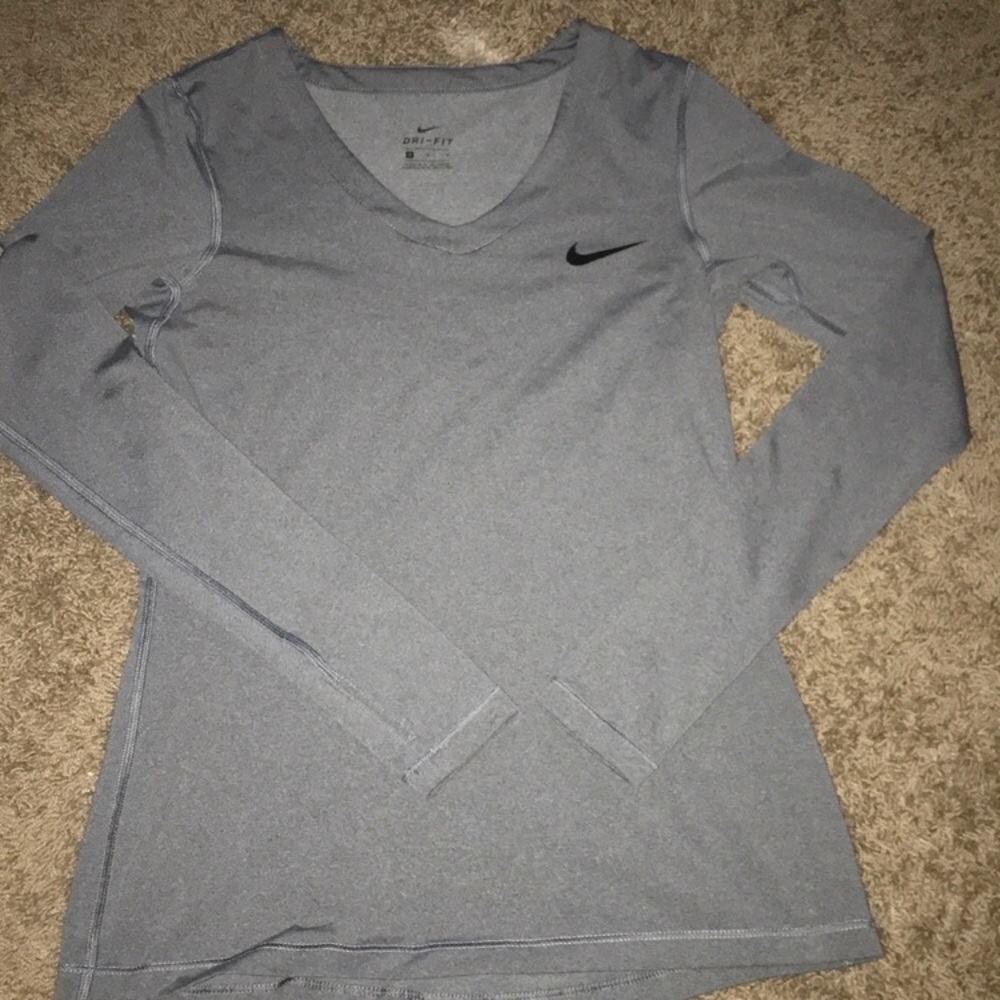 Nike long sleeve gray shirt